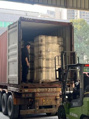 1 Inch atau 3 Inch Core Book Laminating Film Dengan Sampai 400m/min Kecepatan Laminasi Dan 11-250 Mikron Ketebalan Untuk Perlindungan Buku