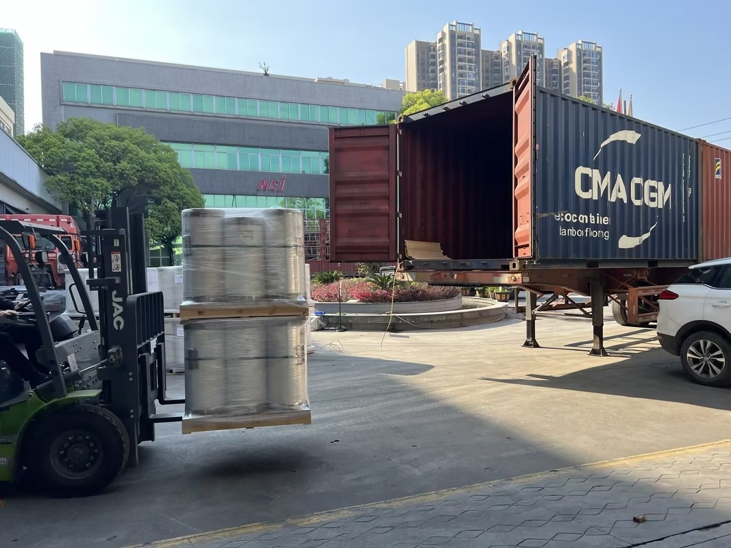 Film Laminasi Termal dengan Perekat Permanen Super Lengket dan Ketahanan Goresan yang Ditingkatkan untuk Laminasi Digital