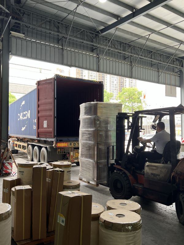 Film laminasi buku bersertifikat ISO dengan perekat aktif panas untuk laminasi termal