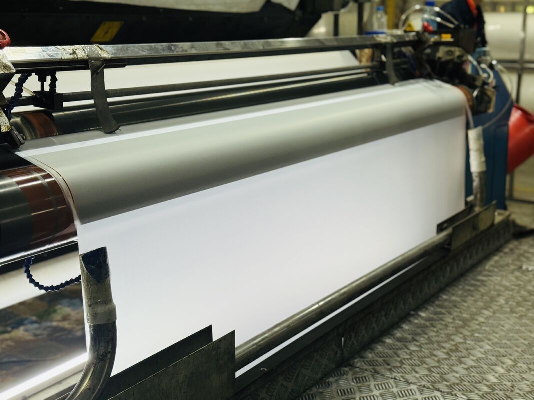 Film Laminasi Termal PET Kejernihan Tinggi dengan Lapisan Lem EVA dan Ketebalan 11-250 Mikron untuk Tampilan Elektronik