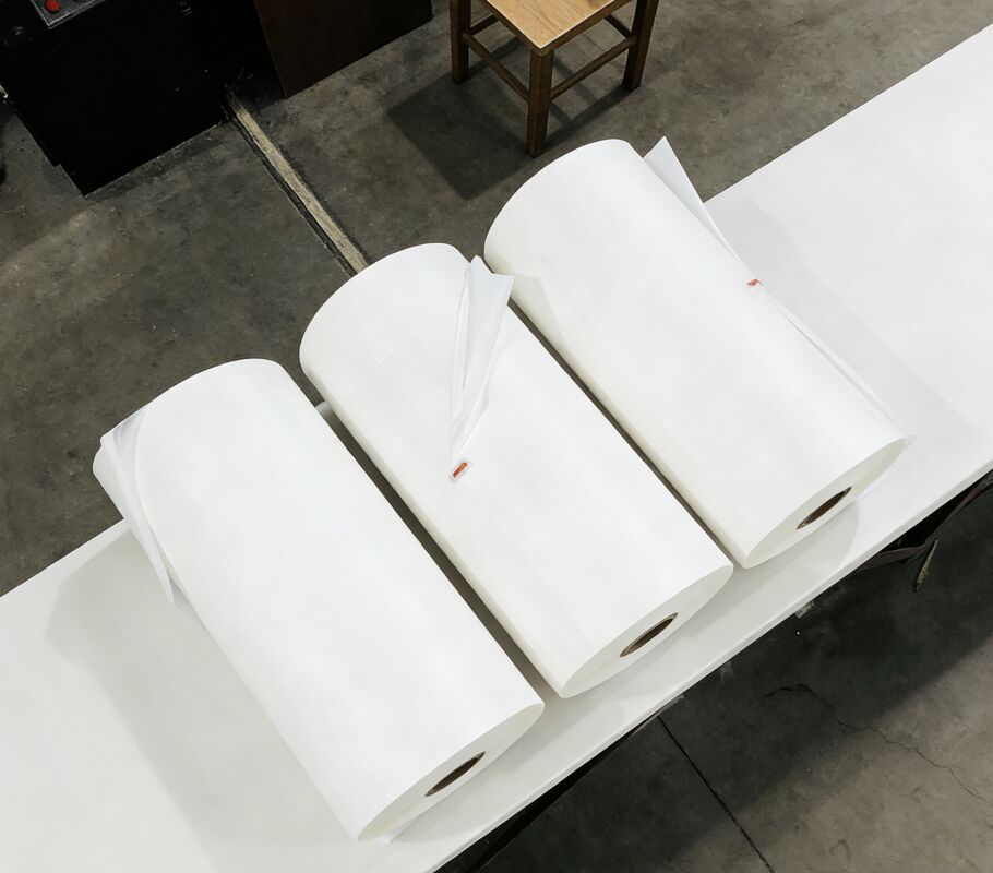 Film PET Metalized dengan ketahanan kimia dan permukaan reflektif selesai dalam ketebalan yang disesuaikan 12-30 mikron