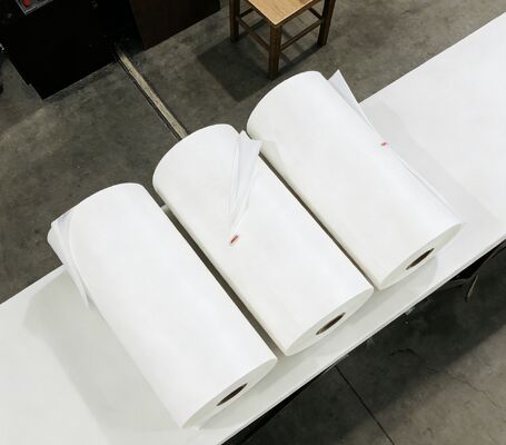 Film PET Metalized dengan ketahanan kimia dan permukaan reflektif selesai dalam ketebalan yang disesuaikan 12-30 mikron